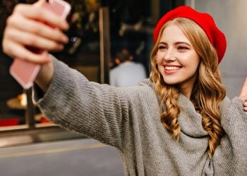 DMing a Girl on Instagram – How to Keep Your Message Normal and Avoid Sounding Creepy