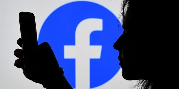 How Do I Get My Money From a Facebook Lawsuit?