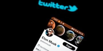 How Many Users Did Twitter Lose Yesterday?