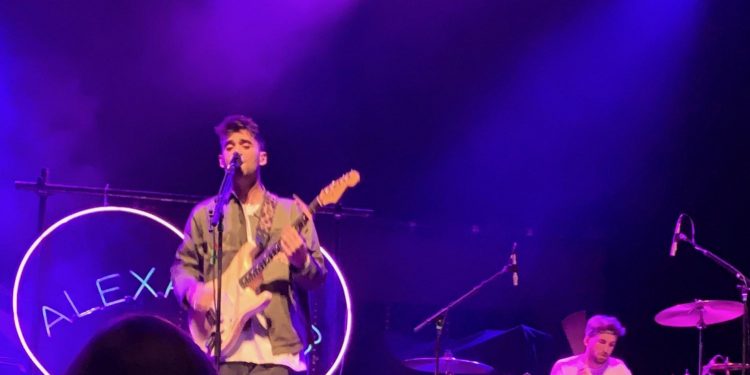 What Song is the Ocean Spray TikToking?