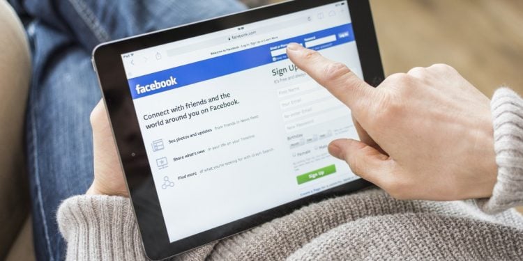 Who Can See When You Look at Someone’s Facebook Profile?