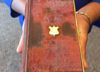Who is Holding the Lincoln Bible on Twitter?