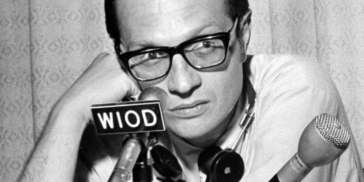 Why Did Vine Die But TikTok Live?